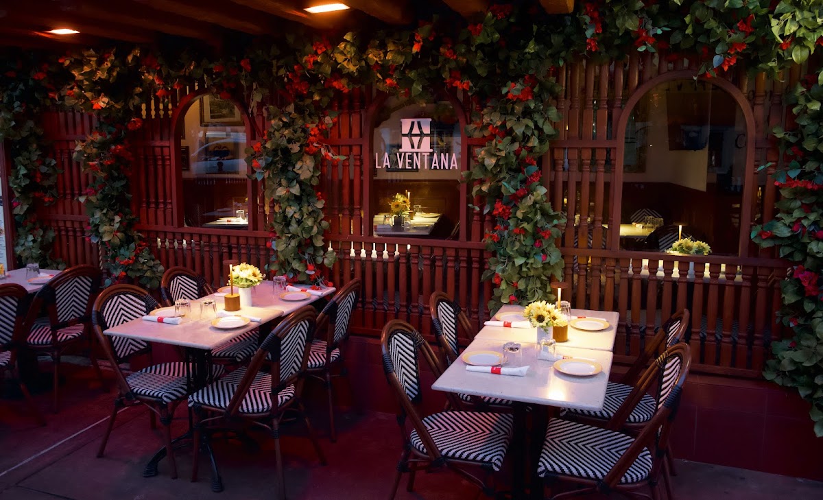 La Ventana Latin Restaurant Miami Beach